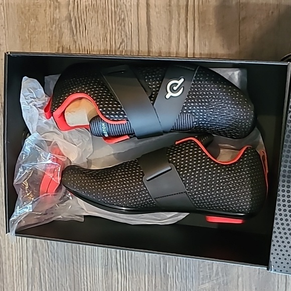 Peloton Altos Cycling Shoes Size 7.5
